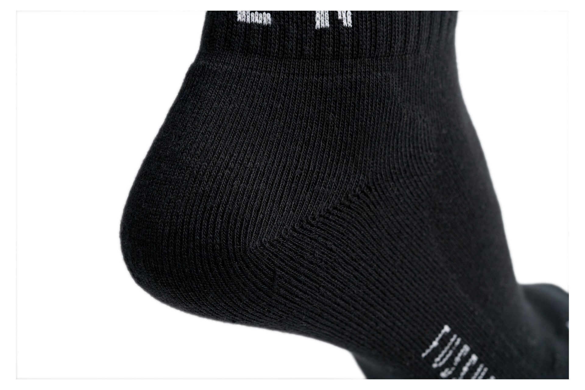 FUSSVOLK Bio-Socken schwarz weiß kurzer Schaft - Frau Socke